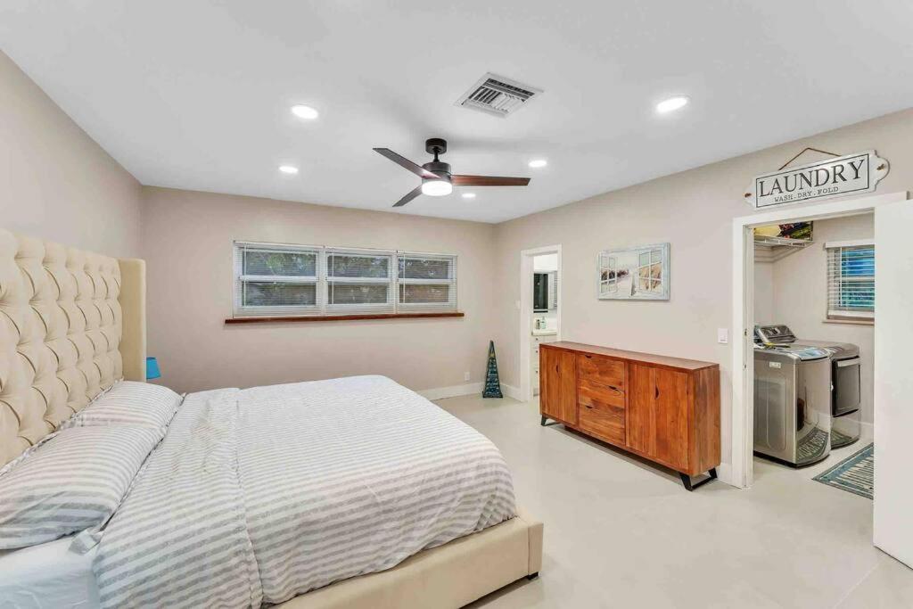 Rare Hidden Getaway Heated Pool 1.5 Acres! Sleeps 16 Villa Fort Lauderdale Exterior foto