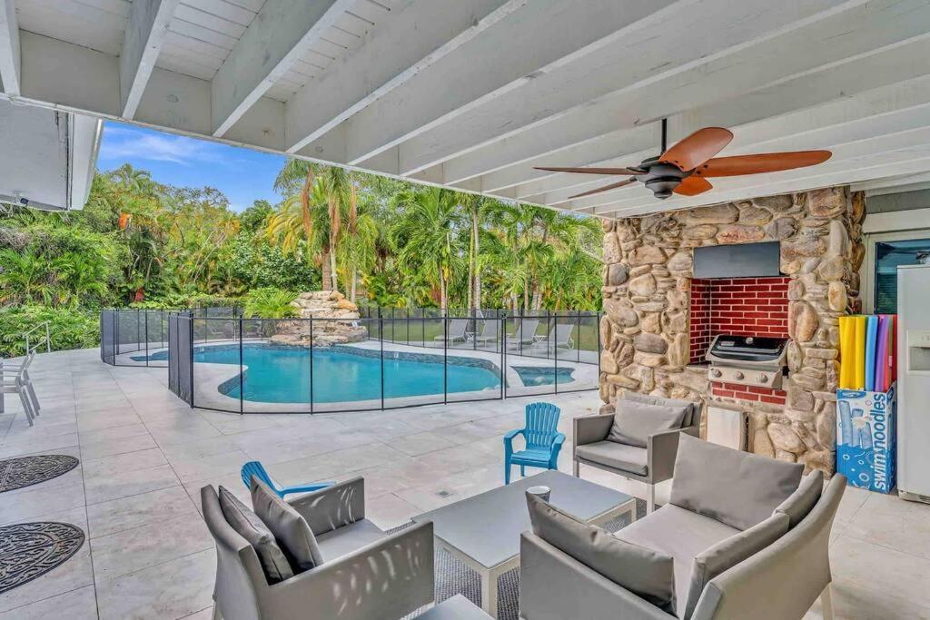 Rare Hidden Getaway Heated Pool 1.5 Acres! Sleeps 16 Villa Fort Lauderdale Exterior foto