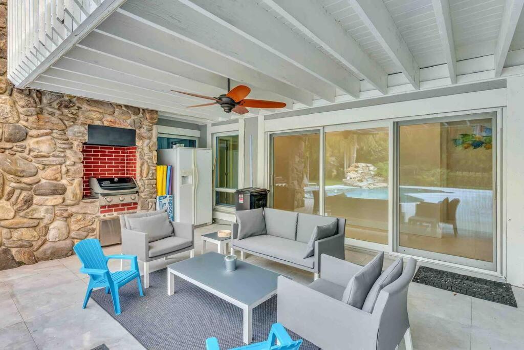 Rare Hidden Getaway Heated Pool 1.5 Acres! Sleeps 16 Villa Fort Lauderdale Exterior foto