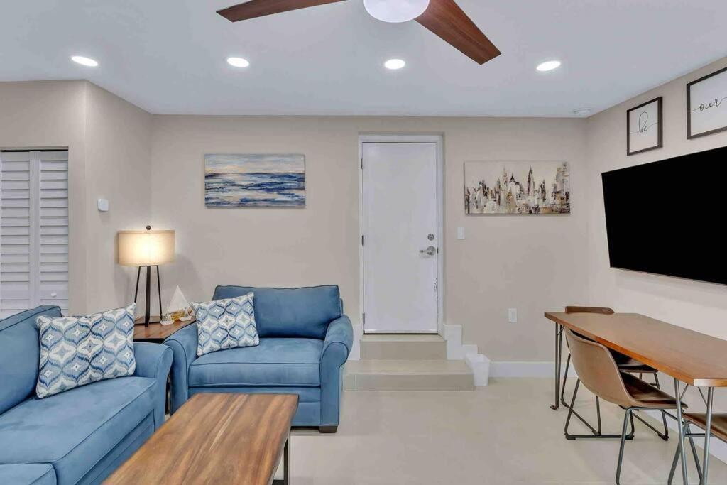 Rare Hidden Getaway Heated Pool 1.5 Acres! Sleeps 16 Villa Fort Lauderdale Exterior foto