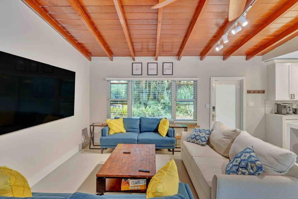 Rare Hidden Getaway Heated Pool 1.5 Acres! Sleeps 16 Villa Fort Lauderdale Exterior foto