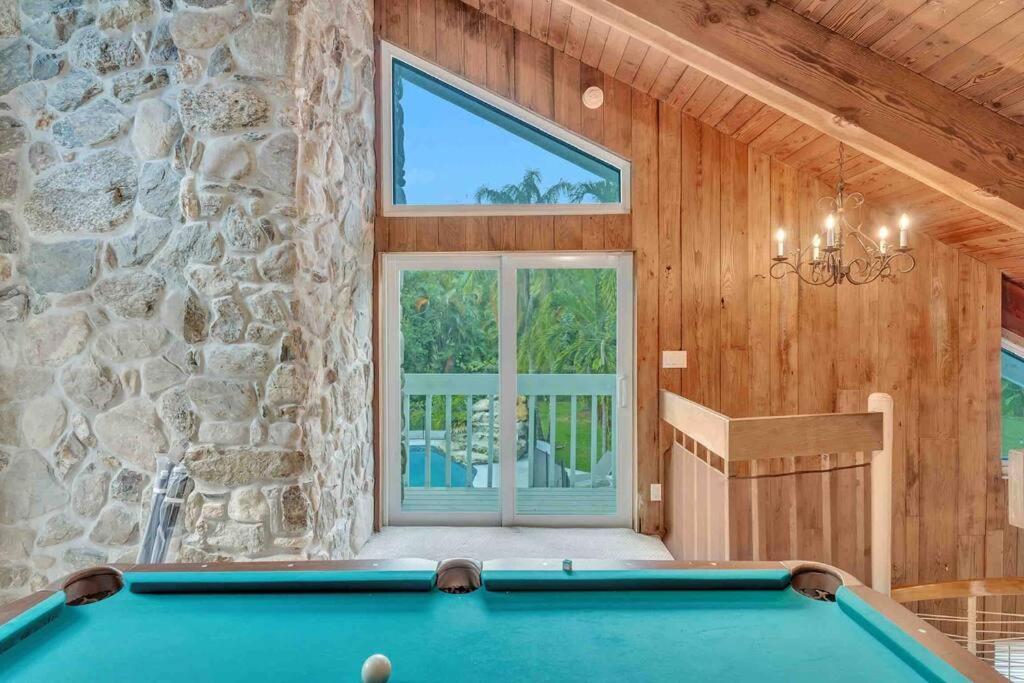 Rare Hidden Getaway Heated Pool 1.5 Acres! Sleeps 16 Villa Fort Lauderdale Exterior foto